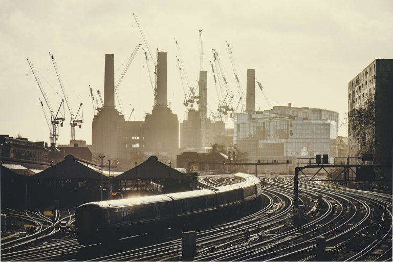 train-5638568_1280.jpg